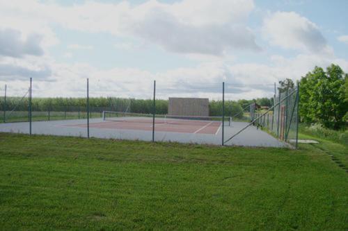Strängnäs Svedaengs Rum & Frukost מראה חיצוני תמונה